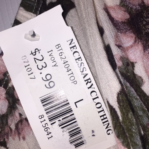 NWT Cute ivory floral shoulder tie crop top - Picture 4 of 4